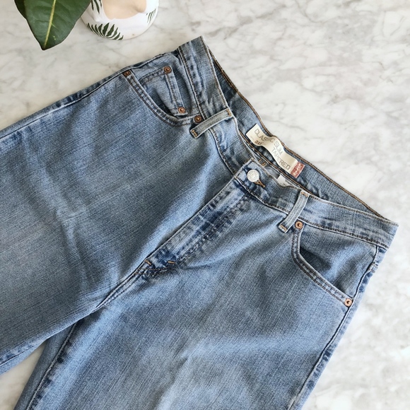 BOGO50% Levi's High Waist 512 Jeans - Picture 3 of 8